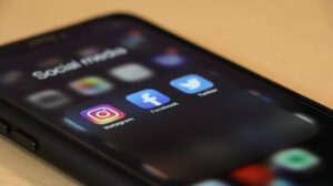 social media apps mobile home screen